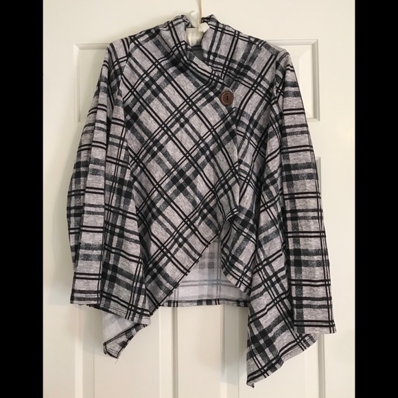 bobeau Sweaters - Plaid Bobeau Sweater